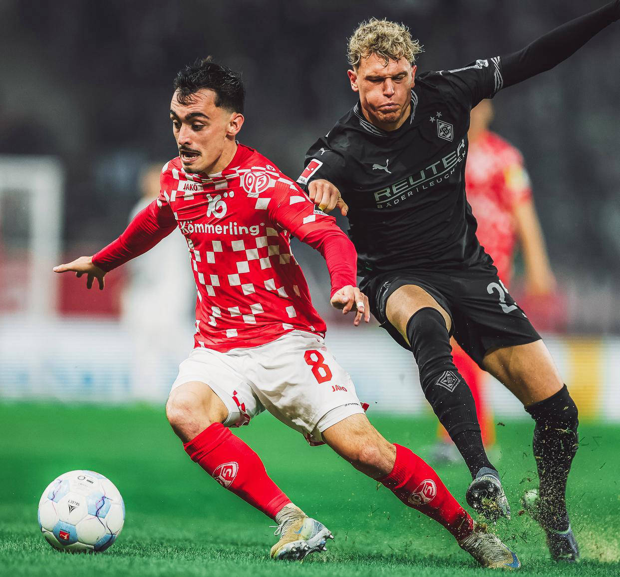 星空体育网页-德甲比赛中，精彩反击和战术变革成为焦点的简单介绍