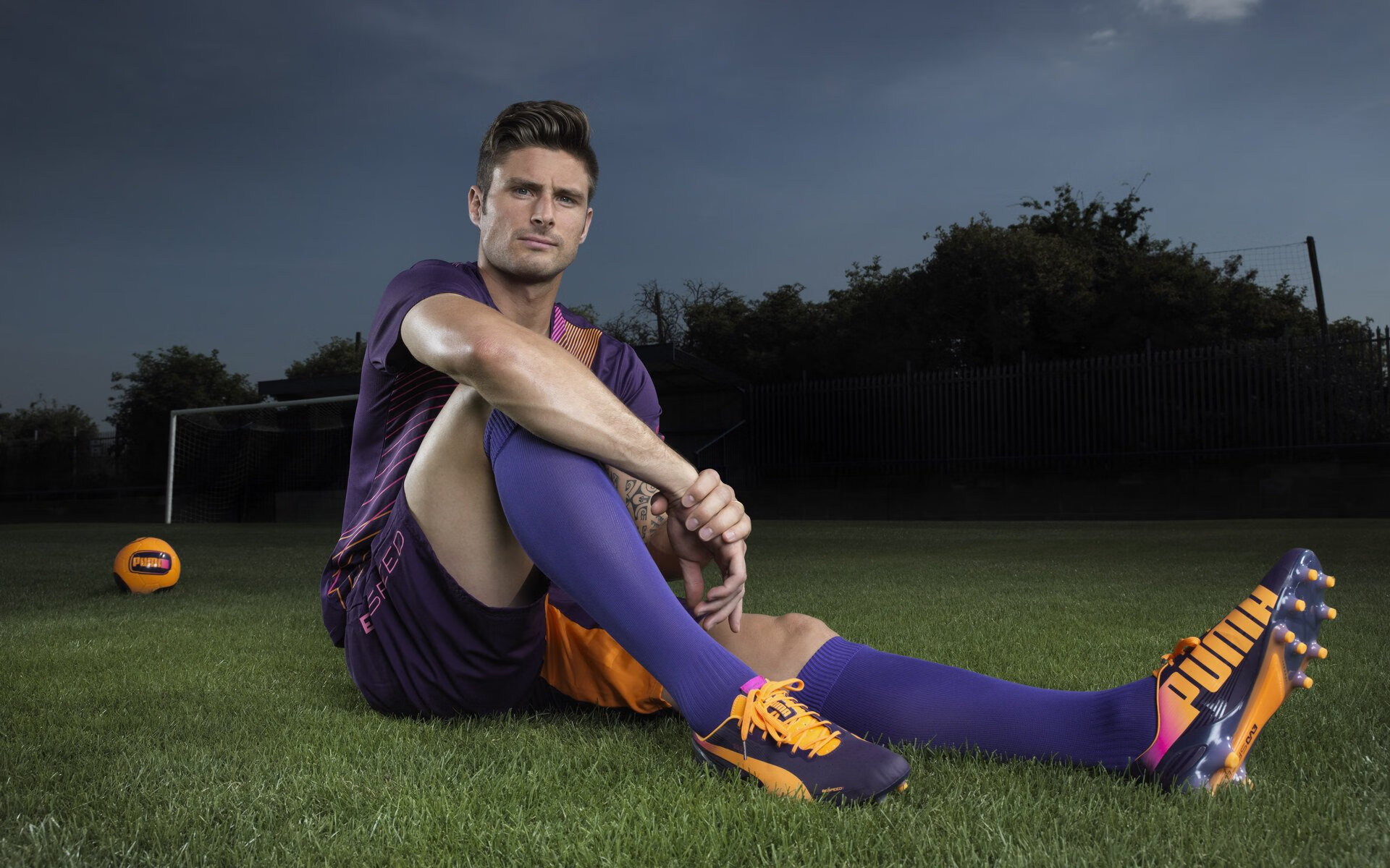 拜仁慕尼黑客场击败对手,延续不败纪录,拜仁慕尼黑客场球服