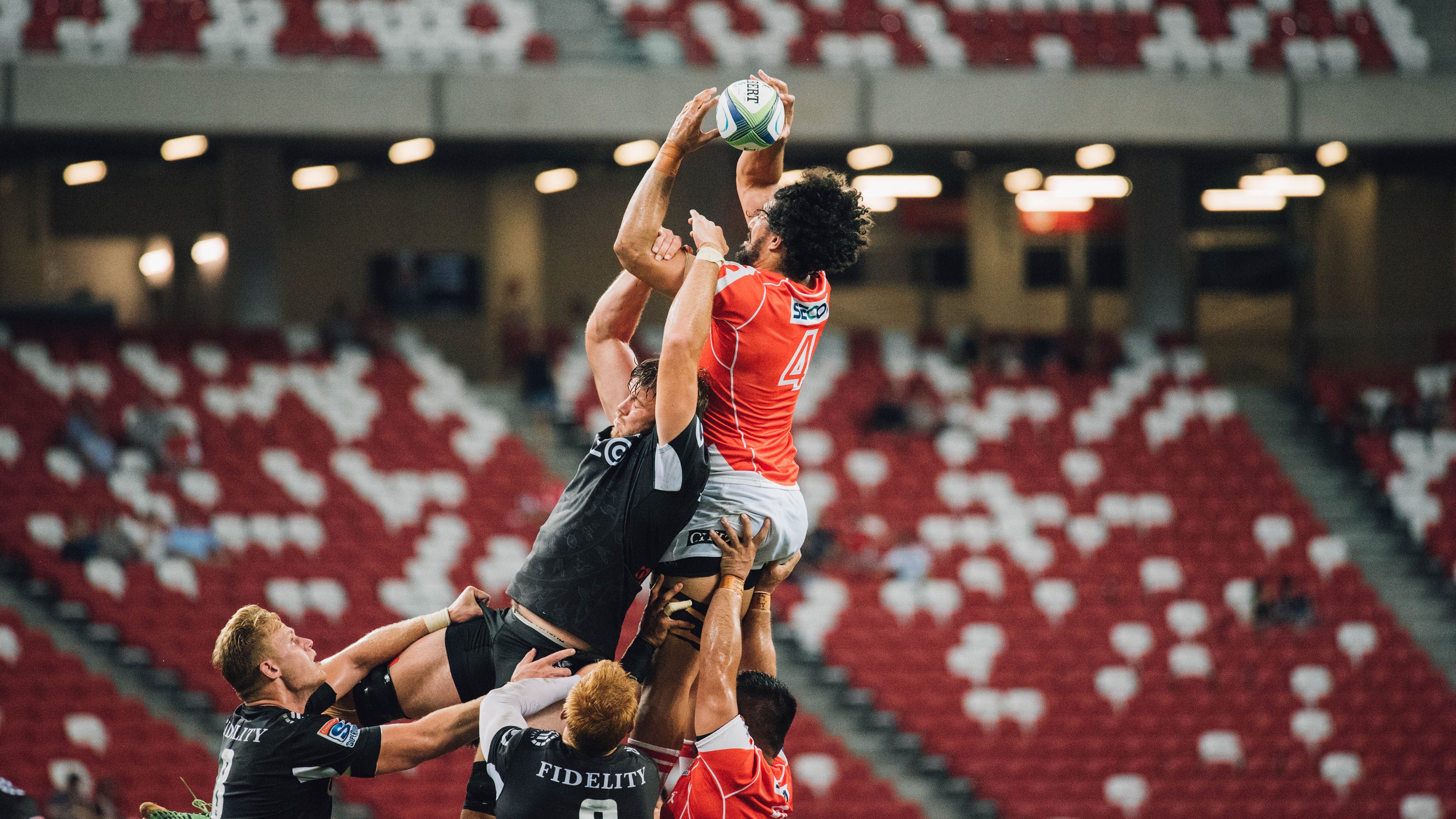 夜幕下的灯光跑,城市夜色中的运动狂欢,灯光下的城市夜晚